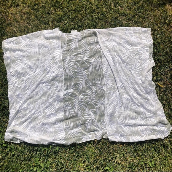 GORGEOUS A.Muse White Sheer Palm Leaf Embroidered Cardigan Kimono Cover-Up - Picture 4 of 4